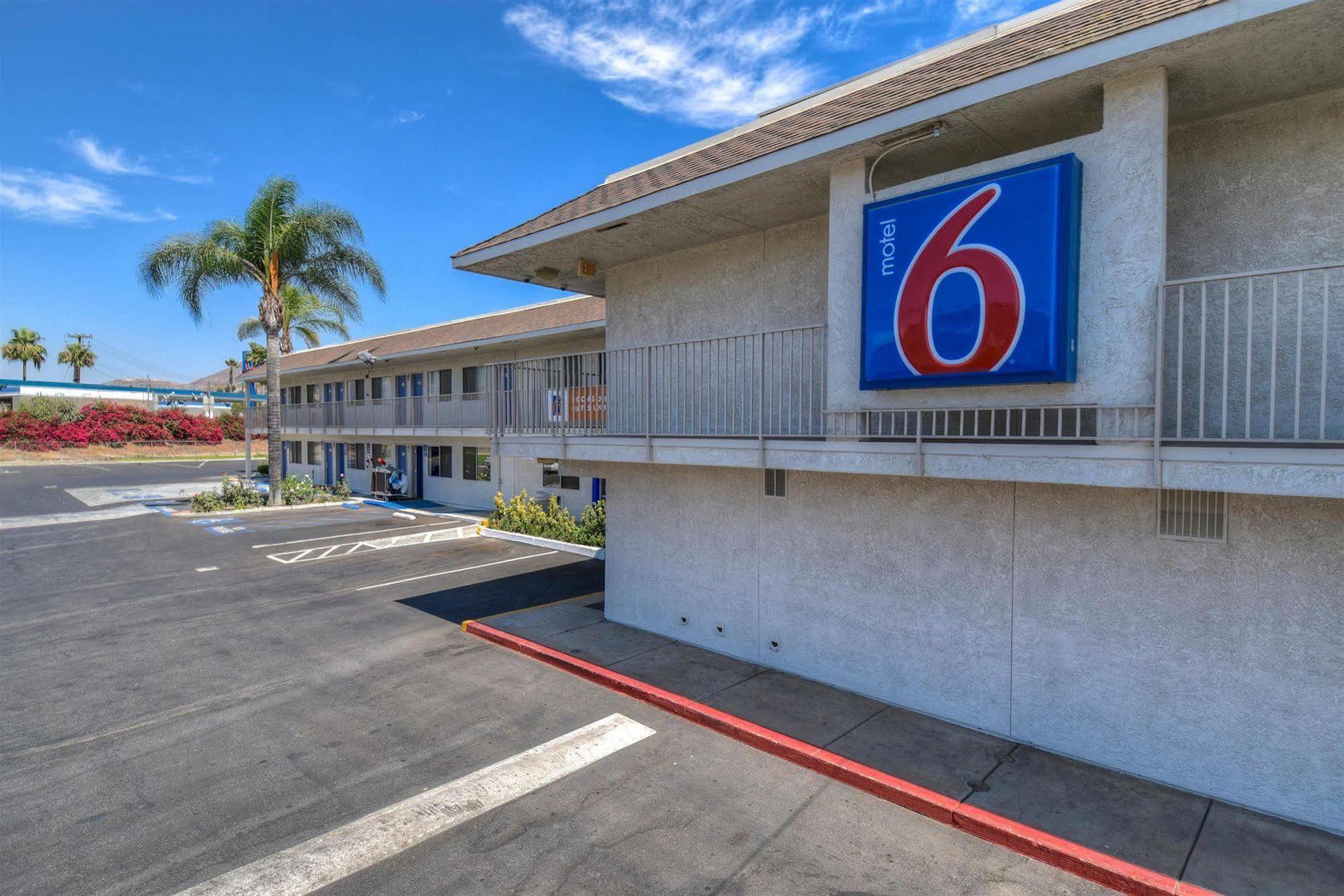 Motel 6-Jurupa Valley, Ca - Riverside West Eksteriør bilde