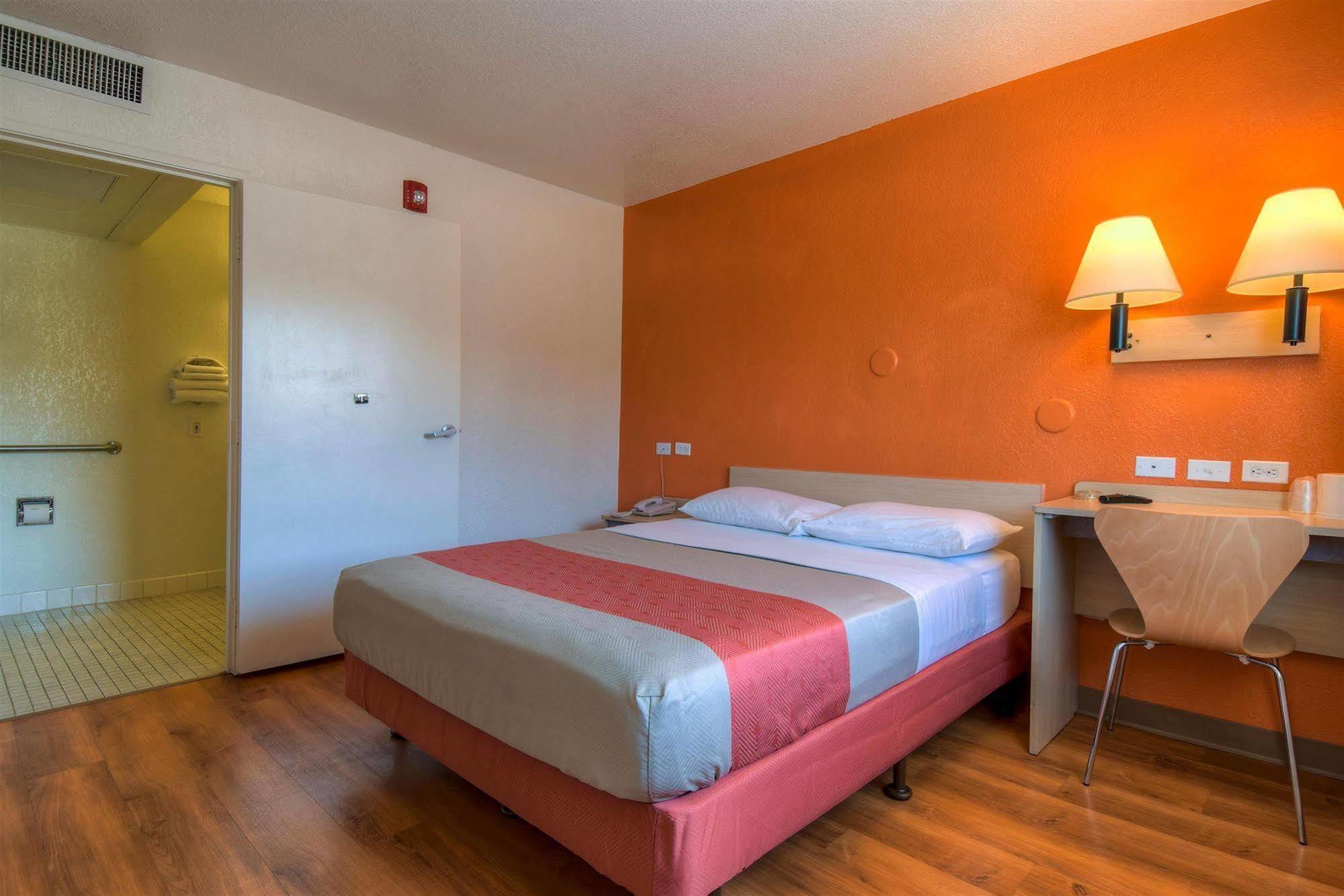 Motel 6-Jurupa Valley, Ca - Riverside West Eksteriør bilde