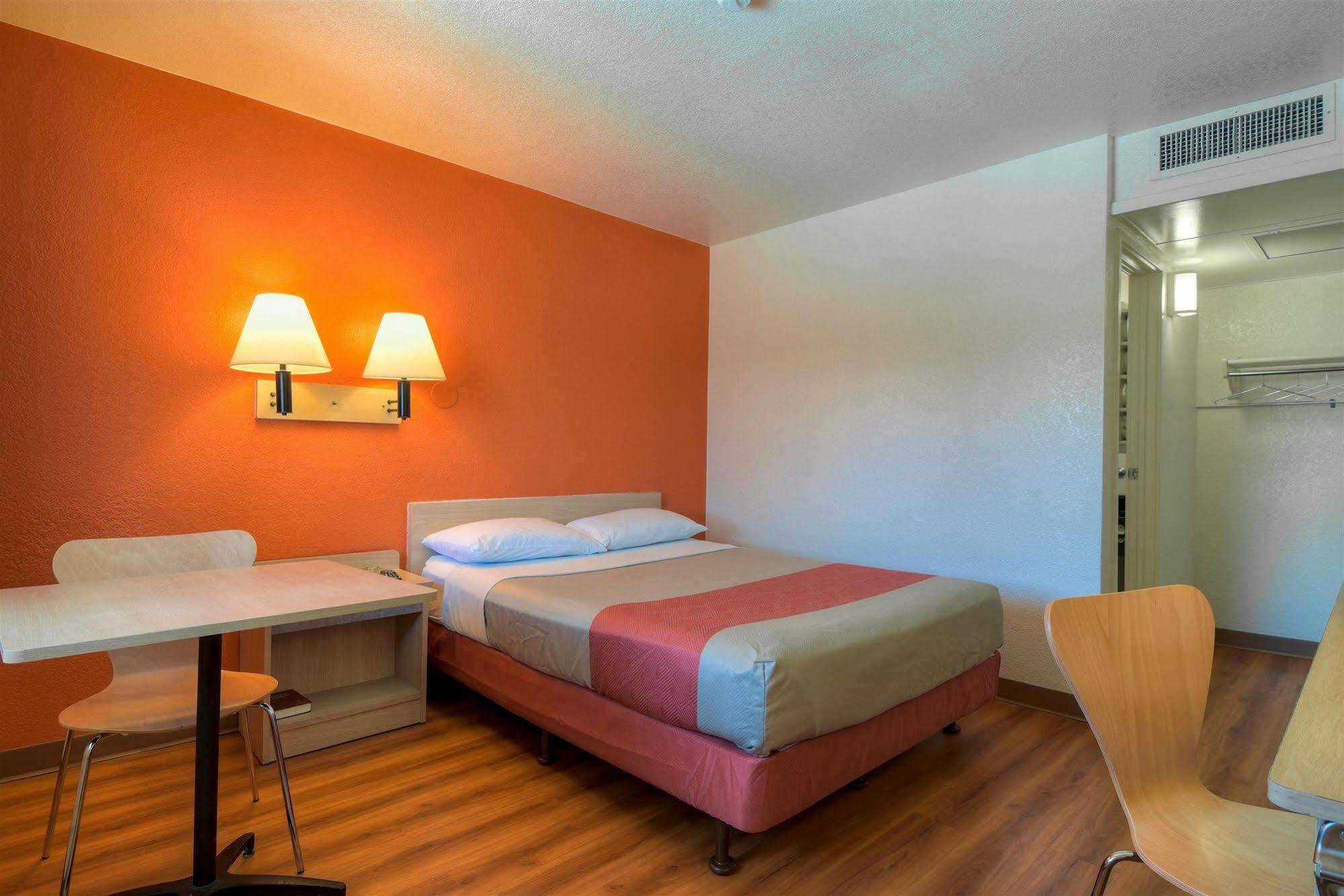 Motel 6-Jurupa Valley, Ca - Riverside West Eksteriør bilde