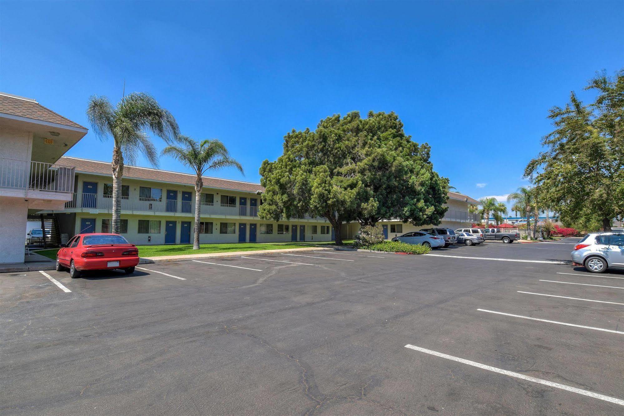 Motel 6-Jurupa Valley, Ca - Riverside West Eksteriør bilde